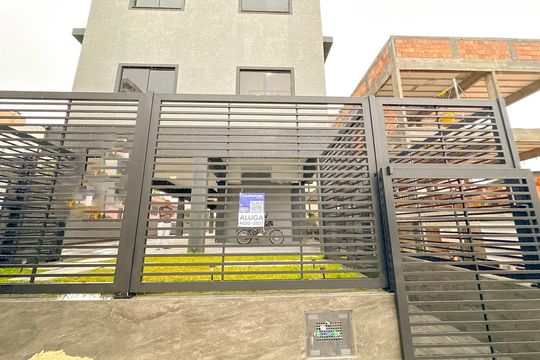 Fachada  de kitnet/studio para alugar com 1 quarto, 24m² em Ipiranga, São José
