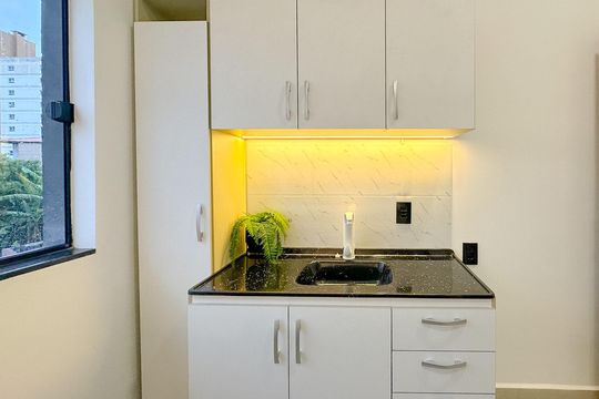 Cozinha de kitnet/studio para alugar com 1 quarto, 24m² em Ipiranga, São José