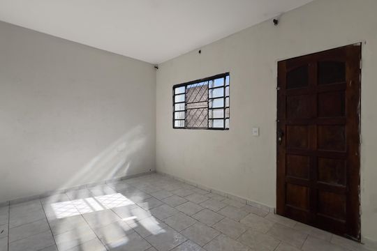 Sala de casa para alugar com 2 quartos, 111m² em Jardim Monte Alegre, Guarulhos