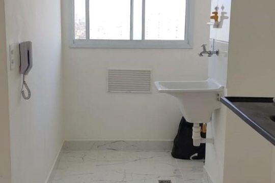Cozinha de apartamento para alugar com 2 quartos, 42m² em Parque Arariba, São Paulo