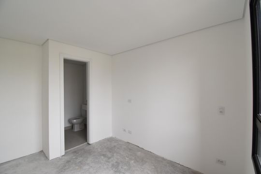 Suíte de apartamento à venda com 2 quartos, 80m² em Juvevê, Curitiba