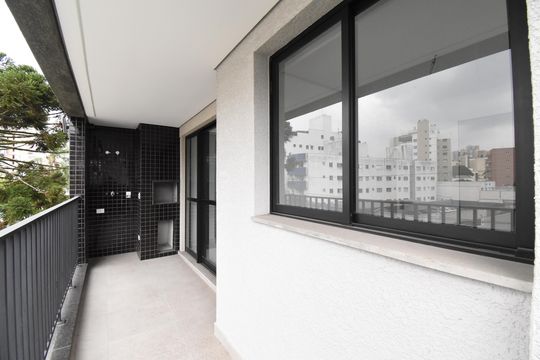Sacada de apartamento à venda com 3 quartos, 131m² em Juvevê, Curitiba