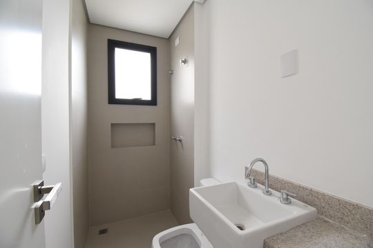 Banheiro da Suíte de apartamento à venda com 2 quartos, 92m² em Juvevê, Curitiba