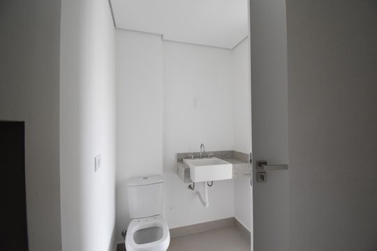 Banheiro da Suíte de apartamento à venda com 2 quartos, 80m² em Juvevê, Curitiba