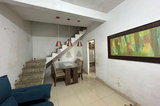 Sala de casa para alugar com 2 quartos, 120m² em Bento Ribeiro, Rio de Janeiro