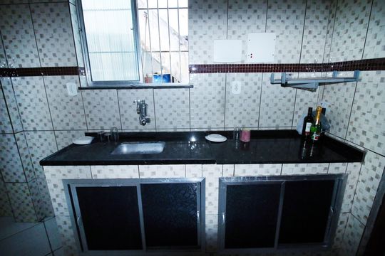 Cozinha de casa para alugar com 2 quartos, 50m² em Pavuna, Rio de Janeiro