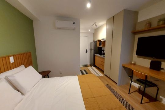 Sala/Quarto de apartamento à venda com 1 quarto, 22m² em Pinheiros, São Paulo