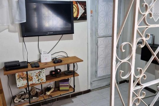 Sala de apartamento para alugar com 1 quarto, 38m² em Engenheiro Leal, Rio de Janeiro