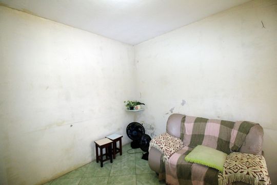 Sala de casa para alugar com 1 quarto, 28m² em Pavuna, Rio de Janeiro