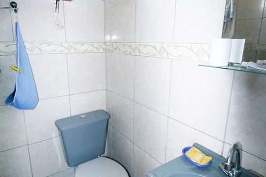 Banheiro de casa para alugar com 1 quarto, 28m² em Pavuna, Rio de Janeiro