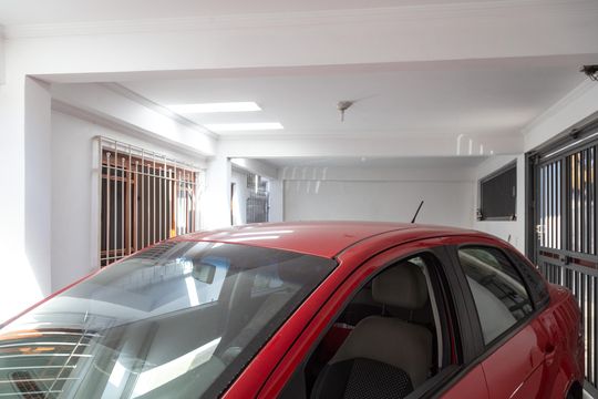 Garagem de casa para alugar com 3 quartos, 125m² em Jardim Ipanema, Guarulhos