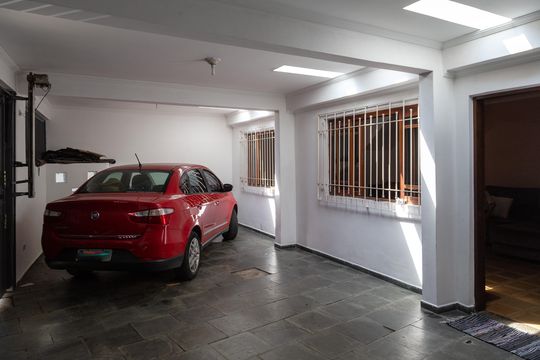 Garagem de casa para alugar com 3 quartos, 125m² em Jardim Ipanema, Guarulhos