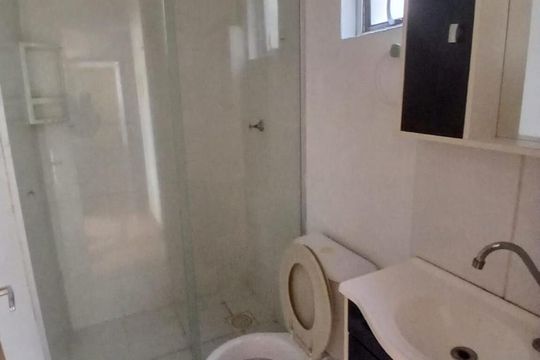 Banheiro de apartamento para alugar com 2 quartos, 40m² em Vila Cachoeirinha, Cachoeirinha