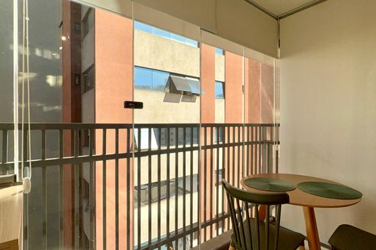 Varanda de kitnet/studio para alugar com 1 quarto, 23m² em Paraíso, São Paulo