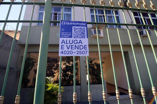 Placa de apartamento para alugar com 1 quarto, 76m² em Irajá, Rio de Janeiro