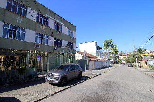 Fachada do Prédio de apartamento para alugar com 1 quarto, 76m² em Irajá, Rio de Janeiro