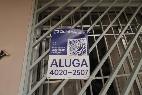 Placa de casa para alugar com 2 quartos, 80m² em Aclimação, São Paulo