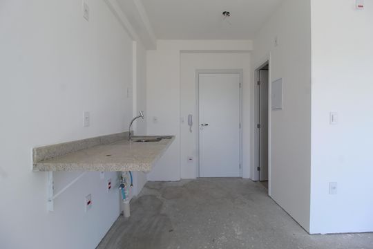 Cozinha de kitnet/studio para alugar com 1 quarto, 45m² em Vila Nova Conceição, São Paulo