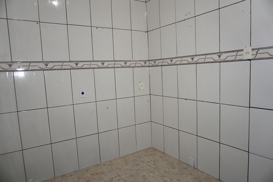 Cozinha de casa para alugar com 1 quarto, 50m² em Jardim Soraia, Embu das Artes