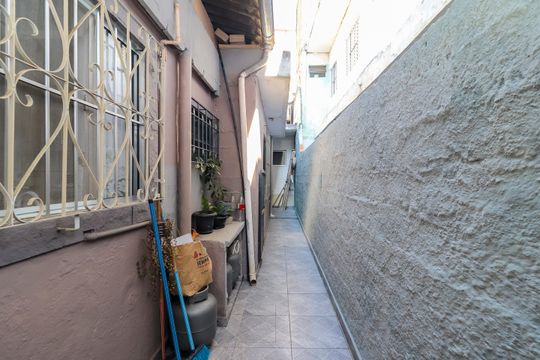 Quintal de casa à venda com 3 quartos, 120m² em Cidade Tiradentes, São Paulo