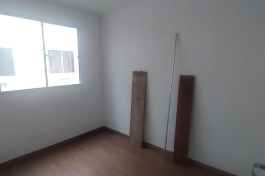 Apartamento para alugar com 2 quartos, 40m² em Santa Cruz, Rio de Janeiro