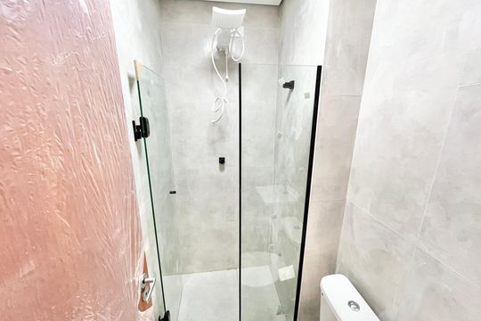 Banheiro de apartamento para alugar com 1 quarto, 28m² em Vila Nova Cachoeirinha, São Paulo