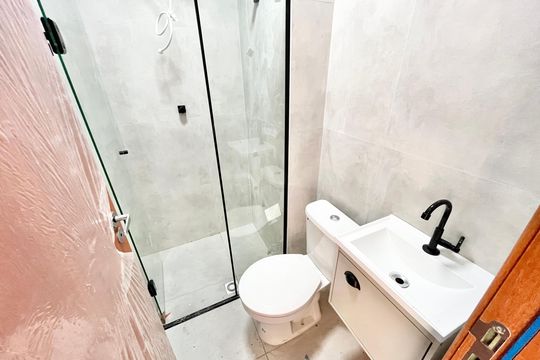 Banheiro de apartamento para alugar com 1 quarto, 28m² em Vila Nova Cachoeirinha, São Paulo