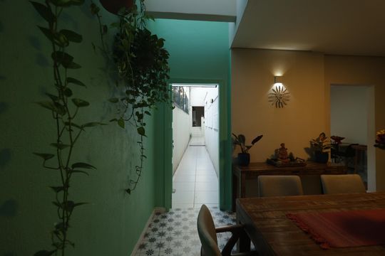 Corredor do quintal de casa à venda com 4 quartos, 250m² em Vila Monumento, São Paulo