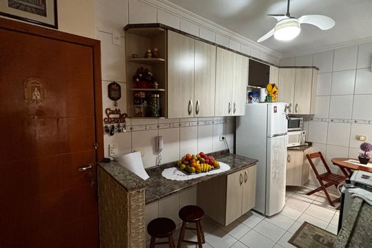 Cozinha de apartamento à venda com 2 quartos, 57m² em Vila Assunção, Santo André