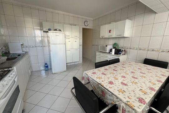 Casa para alugar com 5 quartos, 360m² em Jardim Santa Ines, São Paulo