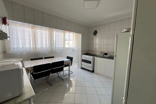 Casa para alugar com 5 quartos, 360m² em Jardim Santa Ines, São Paulo