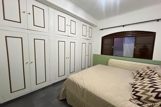 Quarto 5 de casa para alugar com 5 quartos, 360m² em Jardim Santa Ines, São Paulo