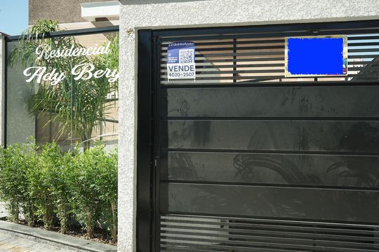Fachada de casa de condomínio à venda com 3 quartos, 130m² em Vila Antonina, São Paulo