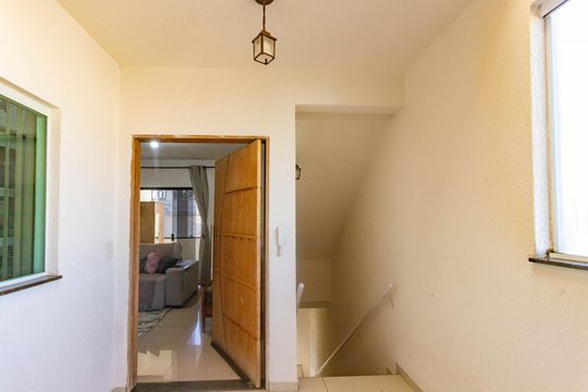 Hall de Entrada  de casa à venda com 3 quartos, 418m² em Vila Nogueira, Diadema