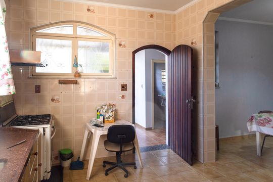 Cozinha de casa para alugar com 4 quartos, 371m² em Vila Rosalia, Guarulhos
