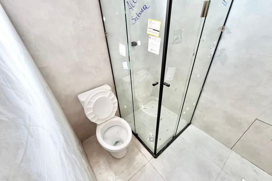 Banheiro de apartamento para alugar com 1 quarto, 27m² em Vila Nova Cachoeirinha, São Paulo
