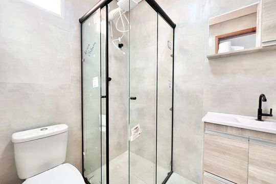 Banheiro de apartamento para alugar com 1 quarto, 25m² em Vila Nova Cachoeirinha, São Paulo