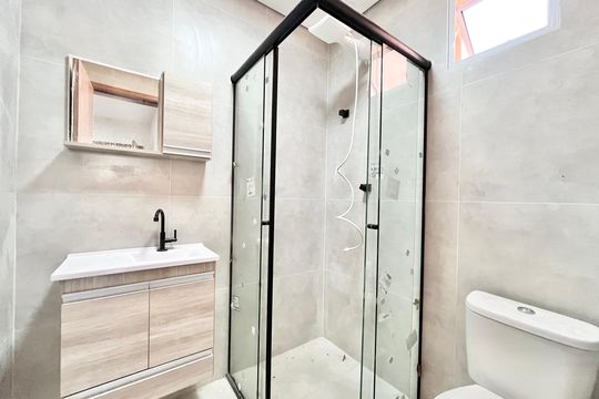 Banheiro de apartamento para alugar com 1 quarto, 25m² em Vila Nova Cachoeirinha, São Paulo
