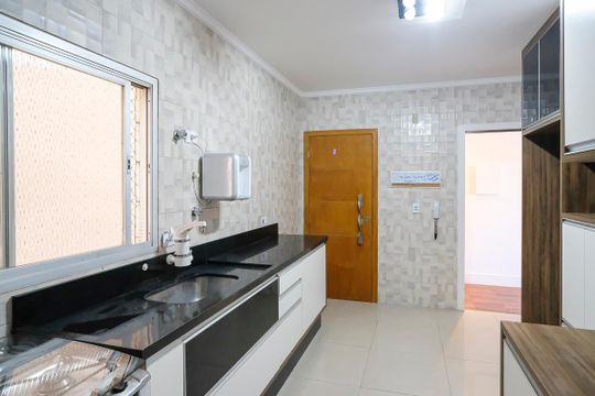 Cozinha de apartamento para alugar com 2 quartos, 109m² em Osvaldo Cruz, São Caetano do Sul