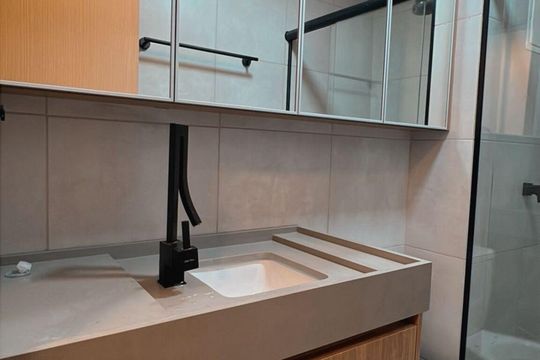 Banheiro de apartamento para alugar com 2 quartos, 63m² em Serrinha, Goiânia