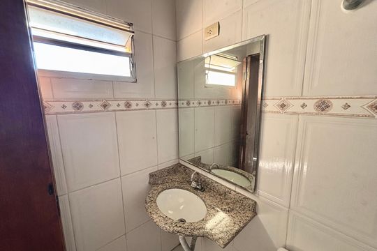 Banheiro da Suíte 1 de casa para alugar com 2 quartos, 80m² em Chácara Califórnia, São Paulo