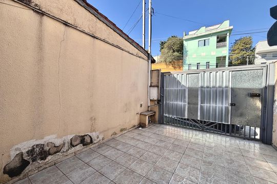 Garagem de casa para alugar com 2 quartos, 80m² em Chácara Califórnia, São Paulo