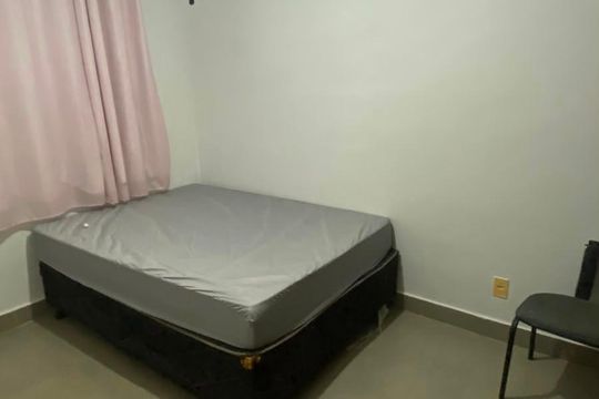 Quarto 2 de apartamento para alugar com 2 quartos, 53m² em Residencial Aquários II, Goiânia