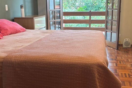 Suíte de casa de condomínio à venda com 4 quartos, 500m² em Parque dos Principes, São Paulo