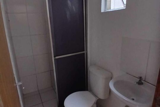 Banheiro de apartamento para alugar com 2 quartos, 40m² em Vila Cachoeirinha, Cachoeirinha