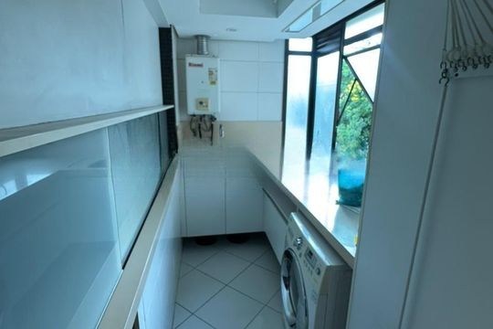 Área de serviço de apartamento para alugar com 3 quartos, 158m² em Auxiliadora, Porto Alegre