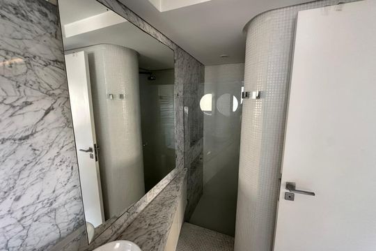 Banheiro social de apartamento para alugar com 3 quartos, 158m² em Auxiliadora, Porto Alegre