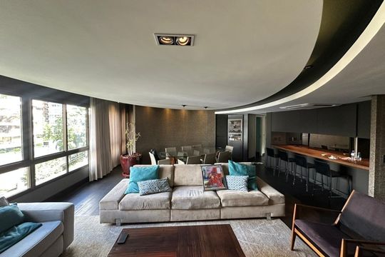 Apartamento para alugar com 3 quartos, 158m² em Auxiliadora, Porto Alegre