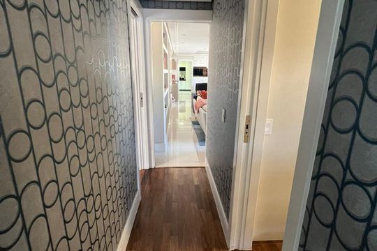 Corredor de apartamento à venda com 3 quartos, 195m² em Aclimação, São Paulo