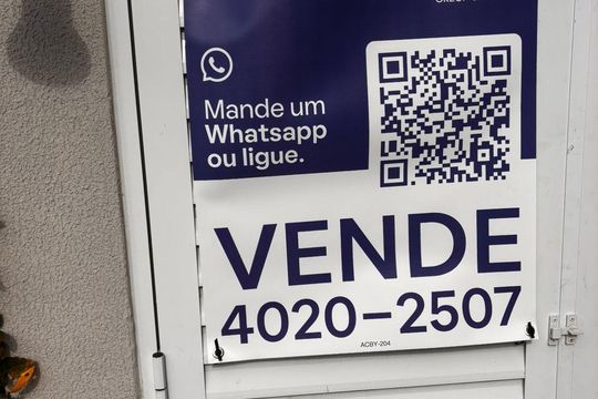 Placa de casa de condomínio à venda com 5 quartos, 560m² em Residencial das Estrelas, Barueri